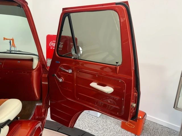 1966 Ford Econoline Van - Image 22 of 31