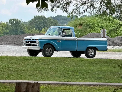 1966 Ford F100 Custom Cab Shortbed