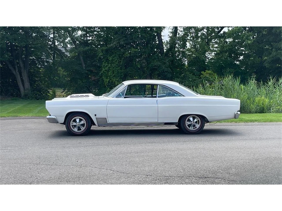 1966 Ford Fairlane 5th Gen - Image 3 of 4