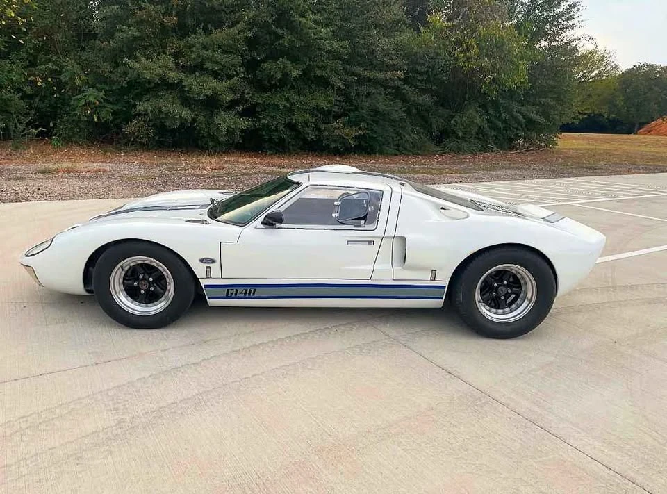 1966 Ford GT - Image 4 of 14