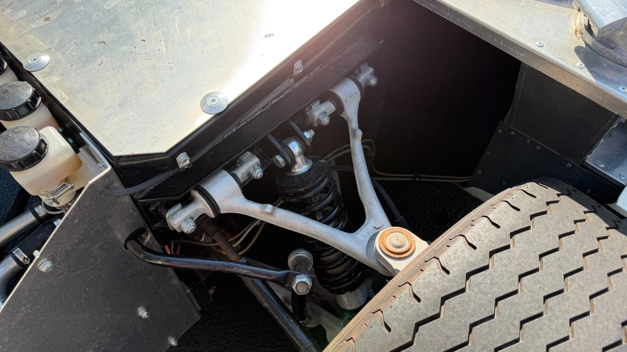 1966 Ford GT40 - Image 11 of 14