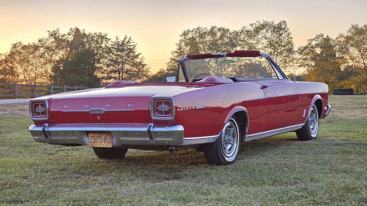 1966 Ford Galaxie 3rd Gen - Image 21 of 31