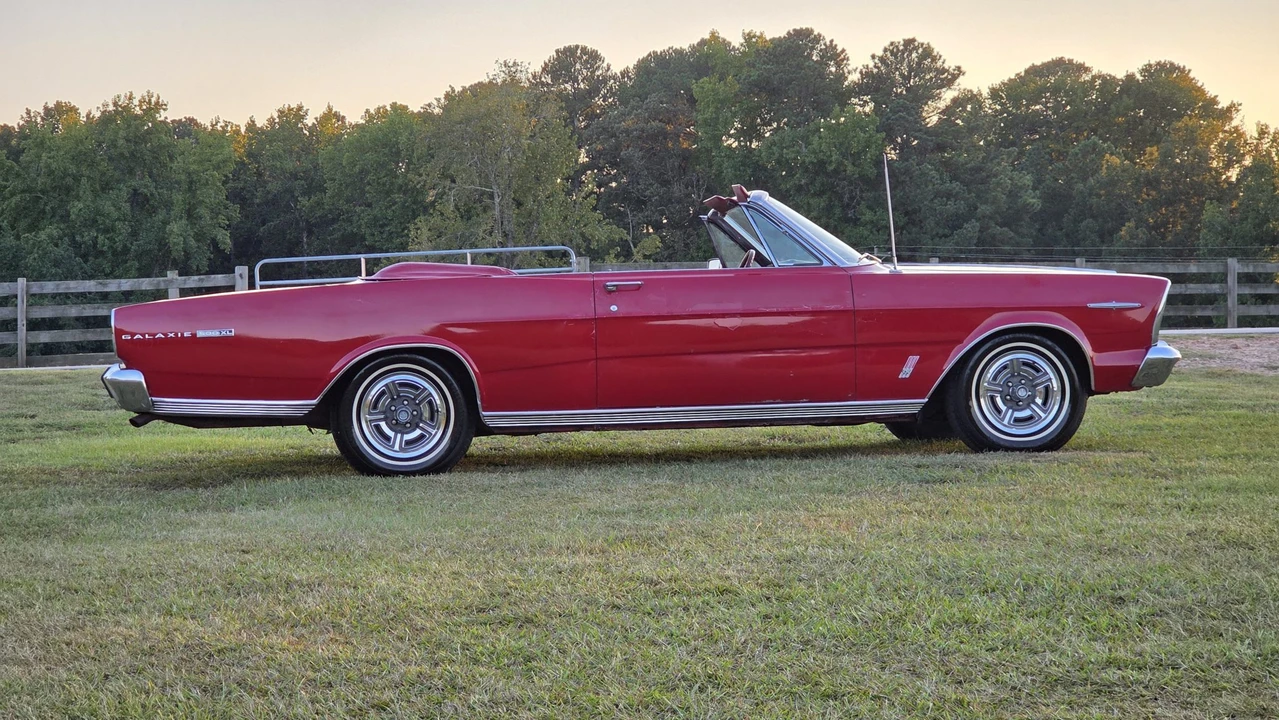 1966 Ford Galaxie 3rd Gen - Image 14 of 31