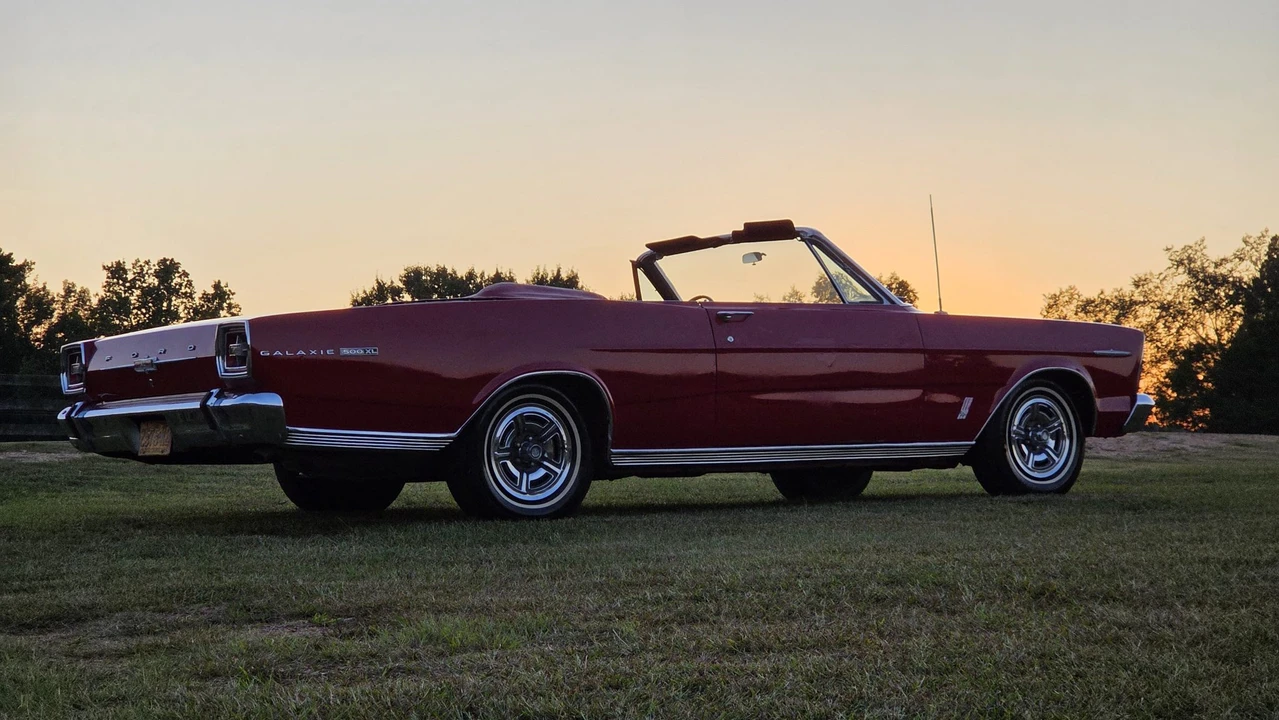 1966 Ford Galaxie 3rd Gen - Image 18 of 31