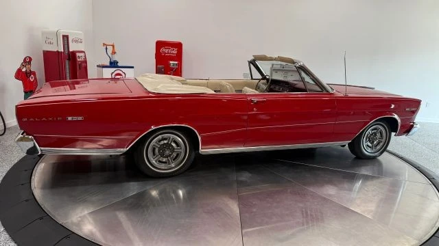 1966 Ford Galaxie 3rd Gen - Image 13 of 31