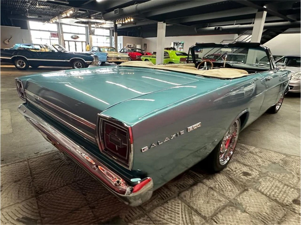 1966 Ford Galaxie 3rd Gen - Image 19 of 31