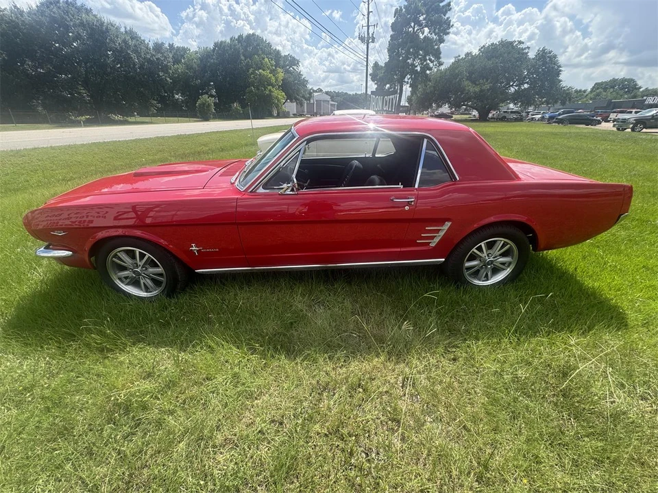 1966 Ford Mustang 1st Gen (1964.5-1966) - Image 9 of 20