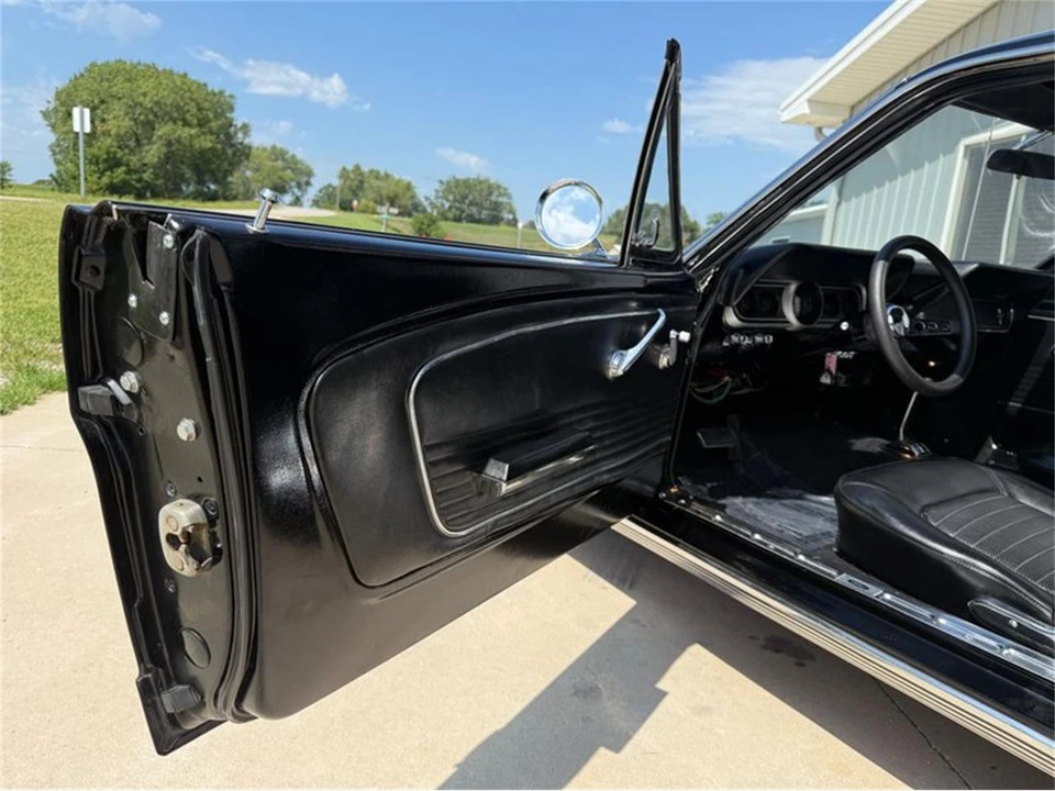 1966 Ford Mustang 1st Gen (1964.5-1966) - Image 27 of 31
