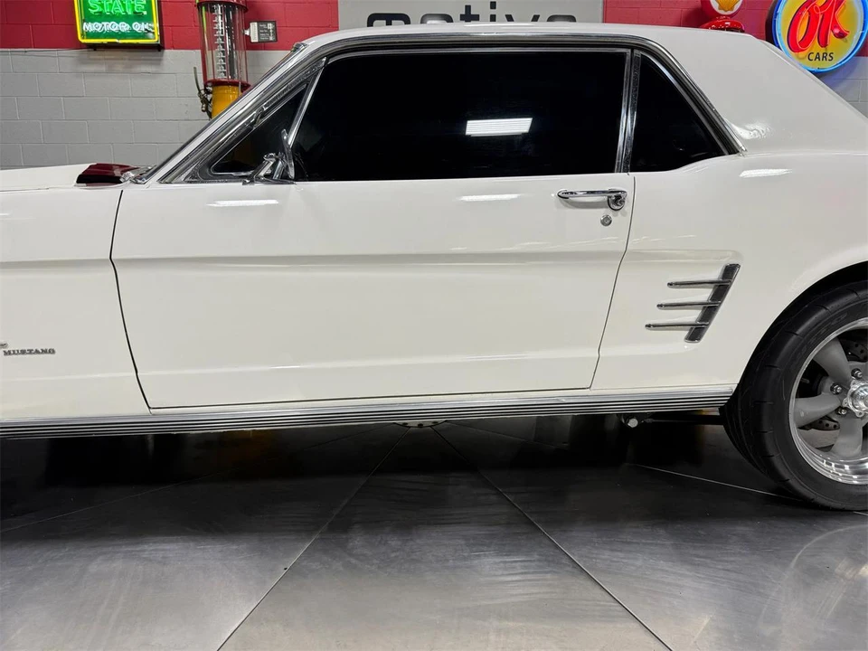 1966 Ford Mustang 1st Gen (1964.5-1966) - Image 22 of 31