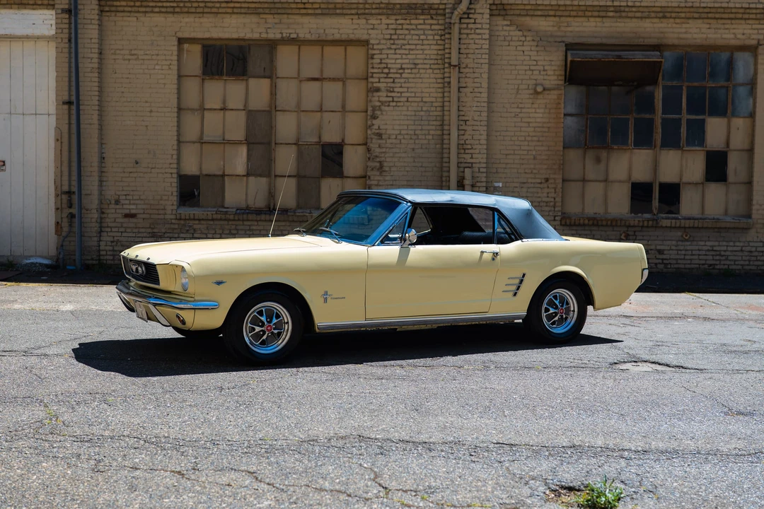 1966 Ford Mustang 1st Gen (1964.5-1966) - Image 19 of 31
