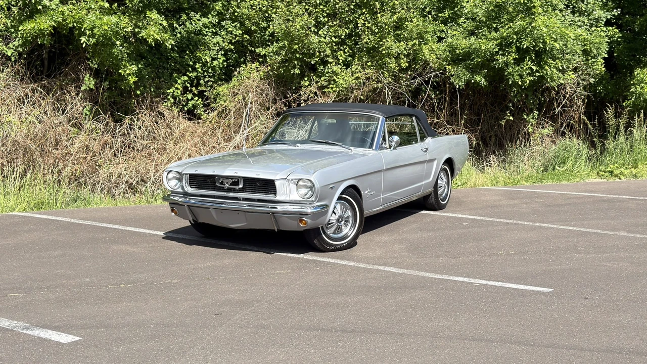 1966 Ford - Image 8 of 31