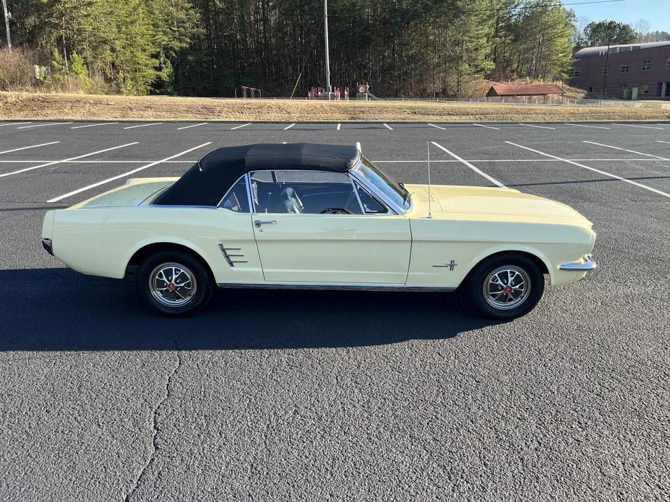 1966 Ford Mustang 1st Gen (1964.5-1966) - Image 25 of 31