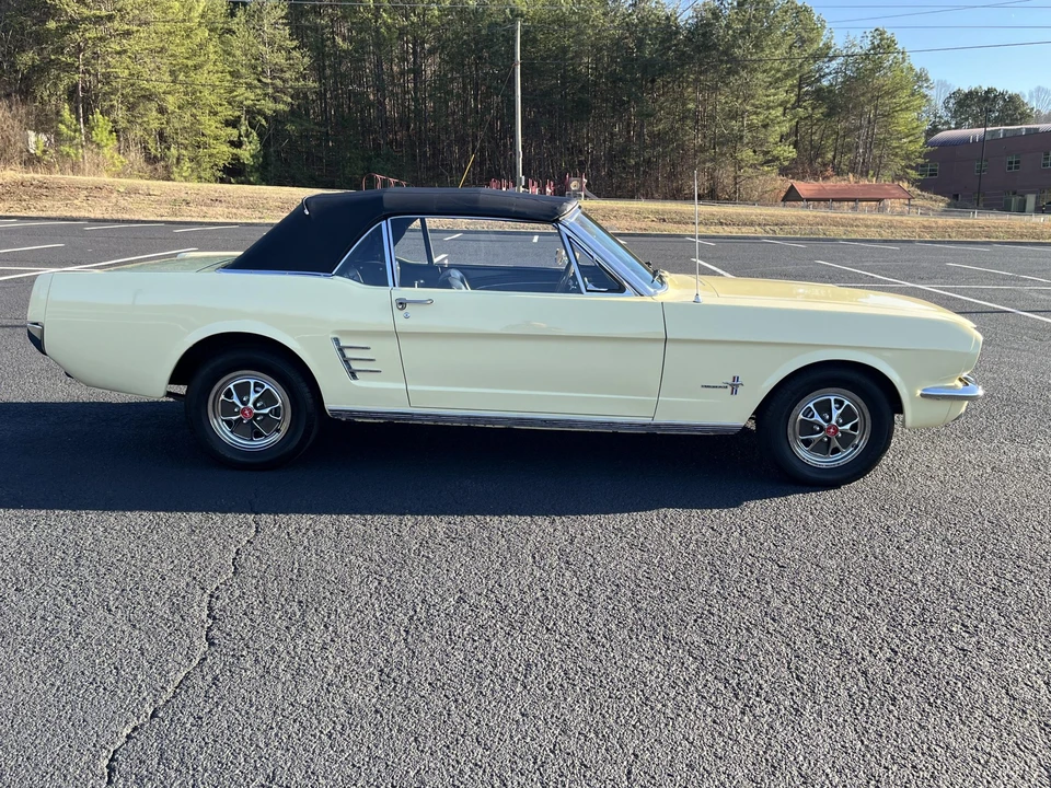 1966 Ford Mustang 1st Gen (1964.5-1966) - Image 24 of 31
