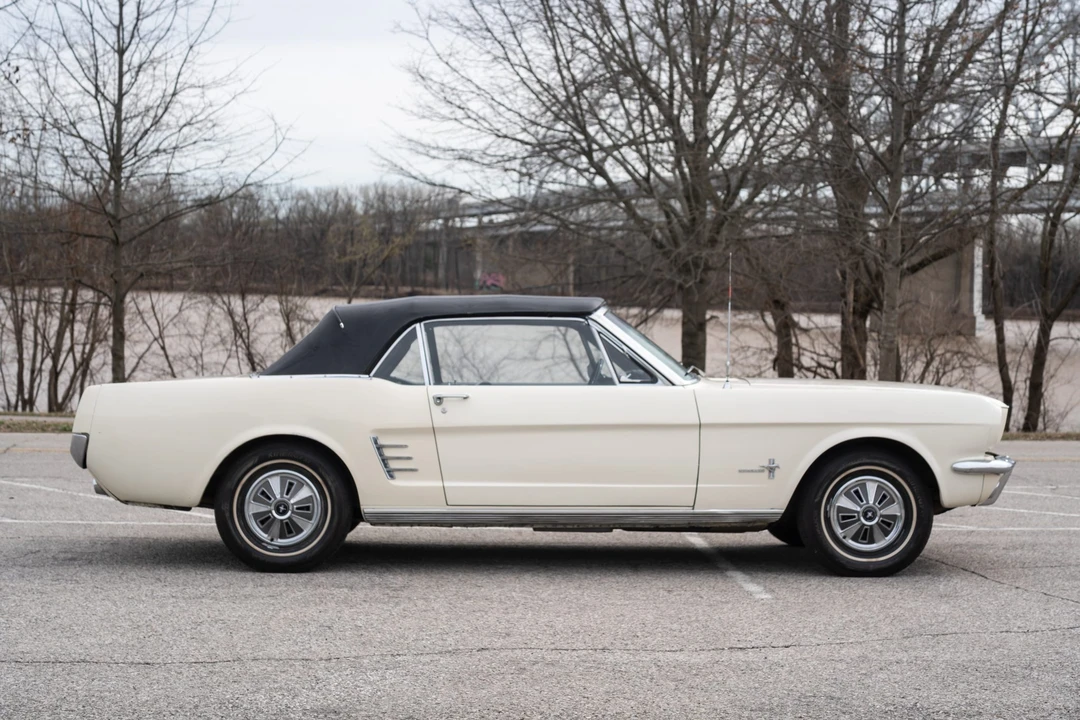 1966 Ford Mustang 1st Gen (1964.5-1966) - Image 10 of 31