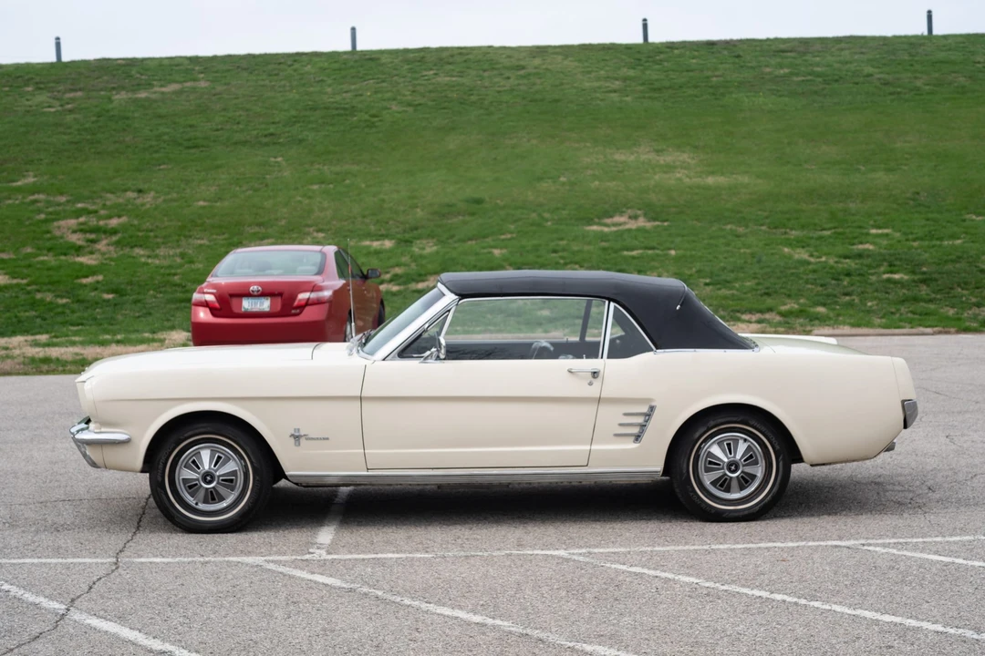 1966 Ford Mustang 1st Gen (1964.5-1966) - Image 14 of 31