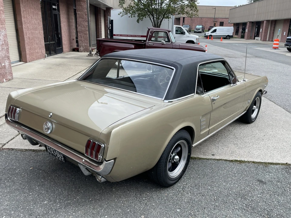 1966 Ford Mustang 1st Gen (1964.5-1966) - Image 10 of 31