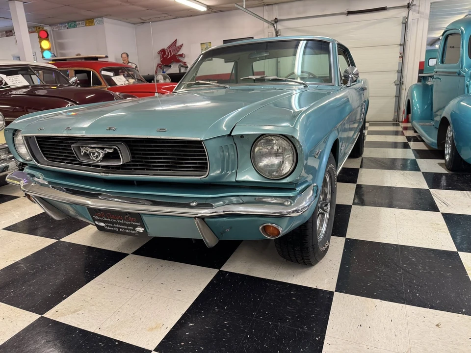 1966 Ford Mustang 1st Gen (1964.5-1966) - Image 9 of 31
