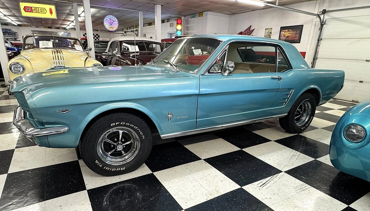 1966 Ford Mustang 1st Gen (1964.5-1966) - Image 14 of 31