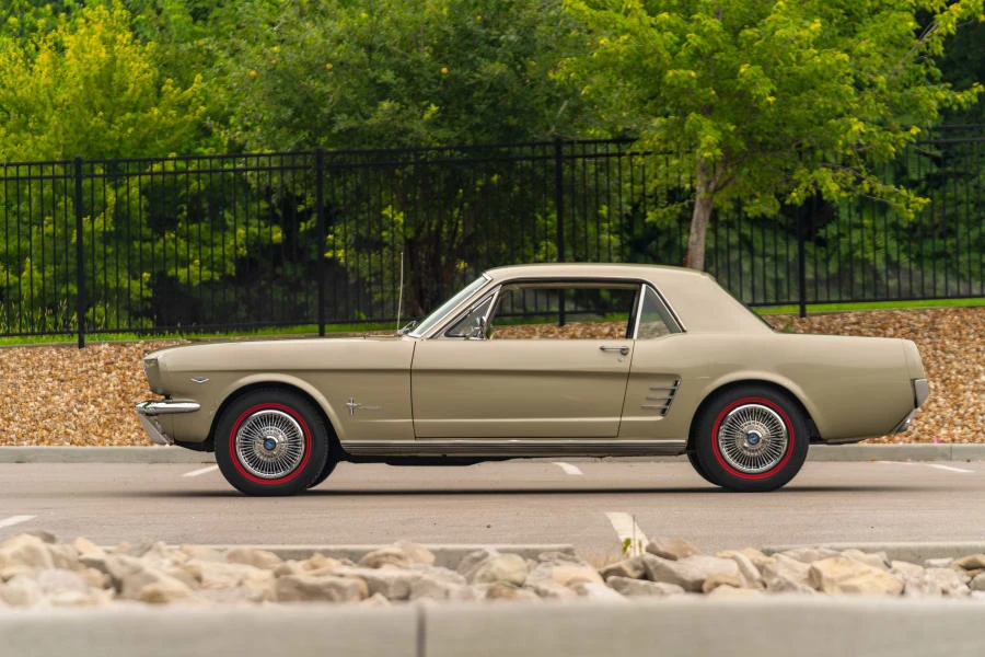 1966 Ford Mustang 1st Gen (1964.5-1966) - Image 2 of 24