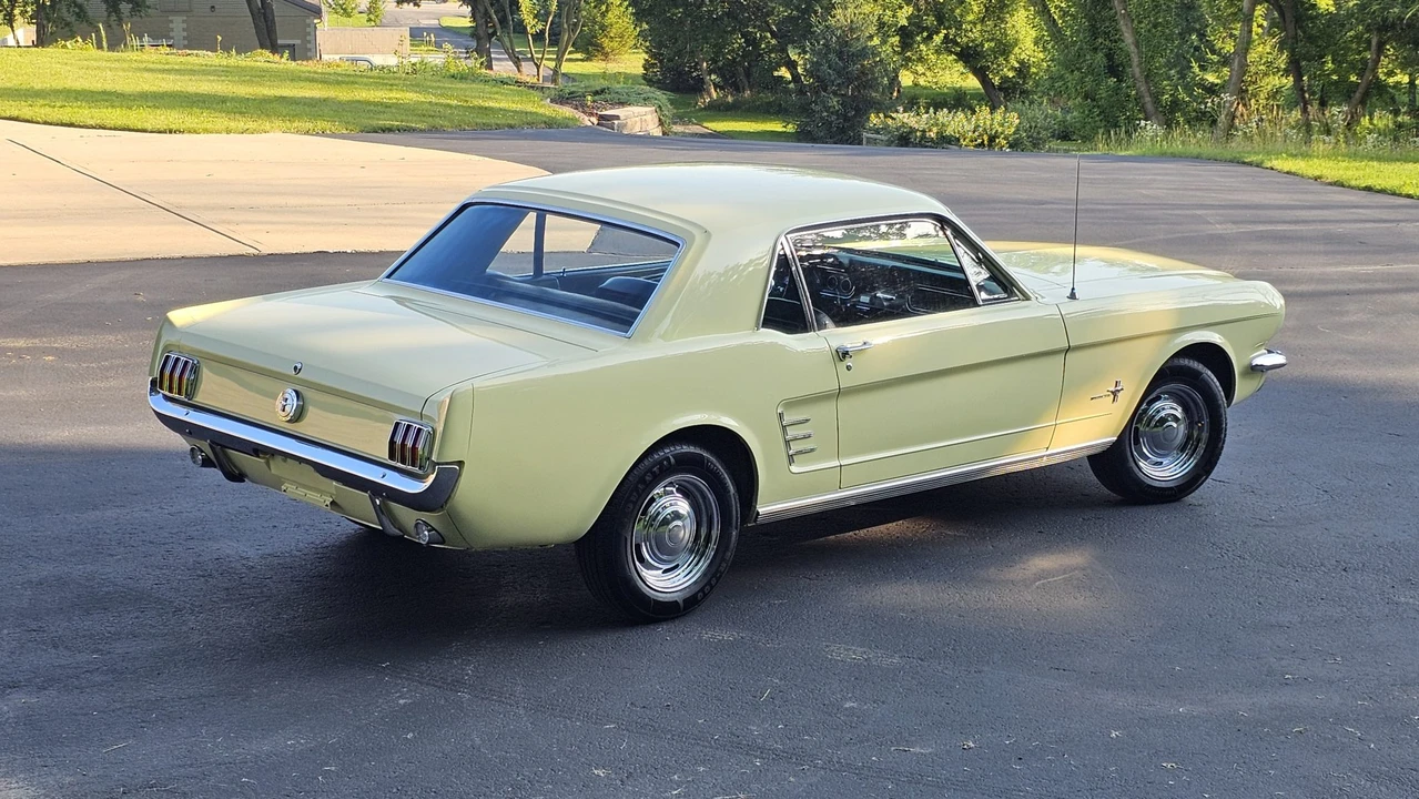 1966 Ford Mustang 1st Gen (1964.5-1966) - Image 19 of 31