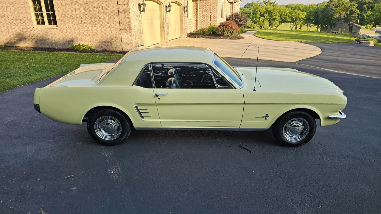 1966 Ford Mustang 1st Gen (1964.5-1966) - Image 21 of 31