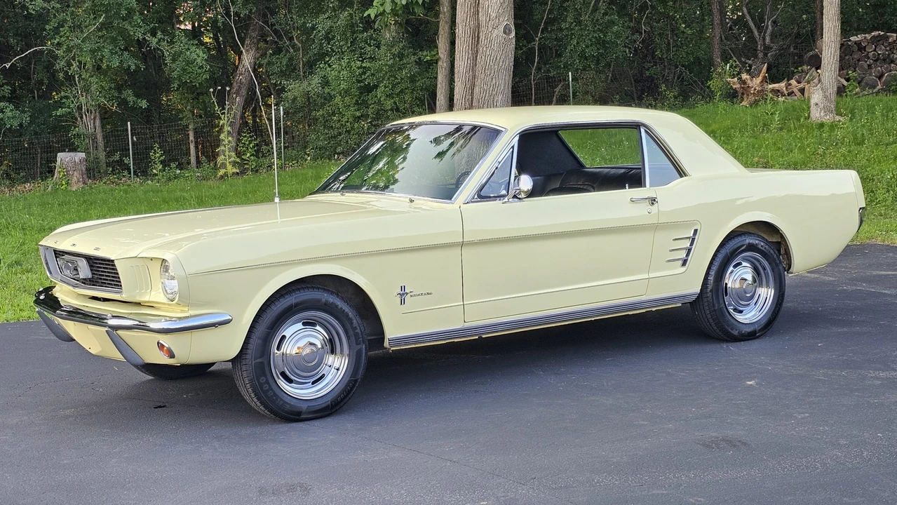 1966 Ford Mustang 1st Gen (1964.5-1966) - Image 9 of 31