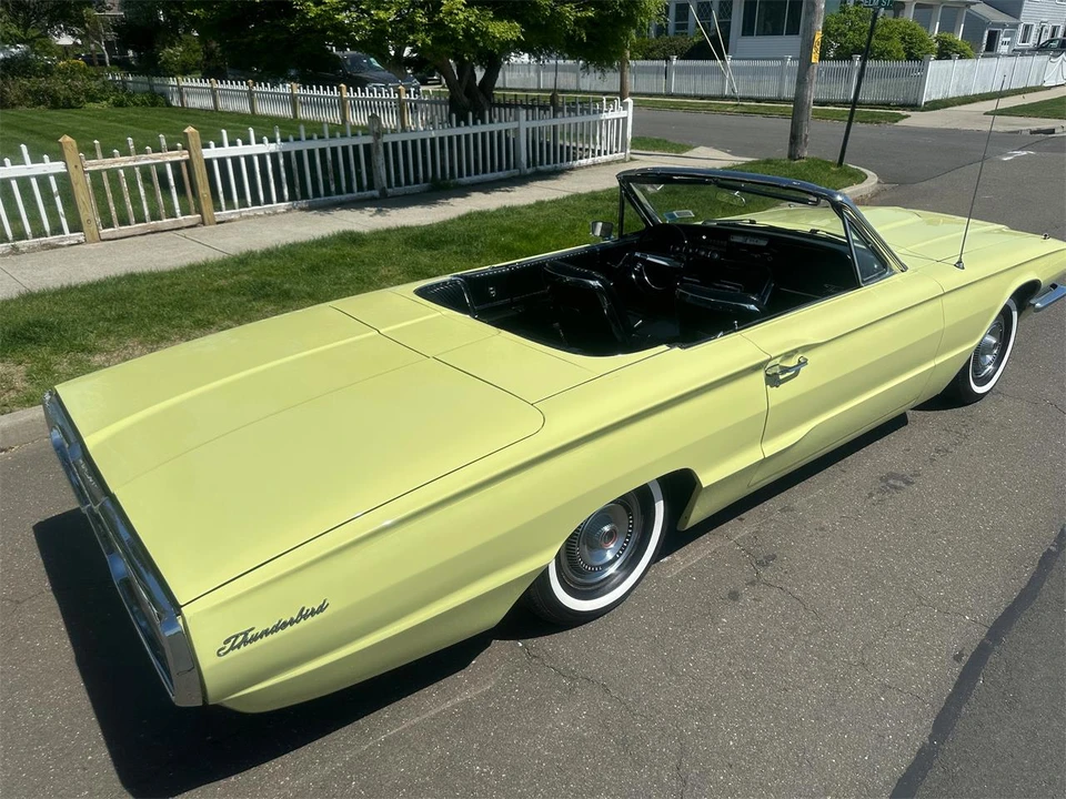1966 Ford Thunderbird 4th Gen - Image 11 of 31
