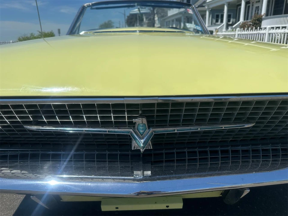 1966 Ford Thunderbird 4th Gen - Image 15 of 31