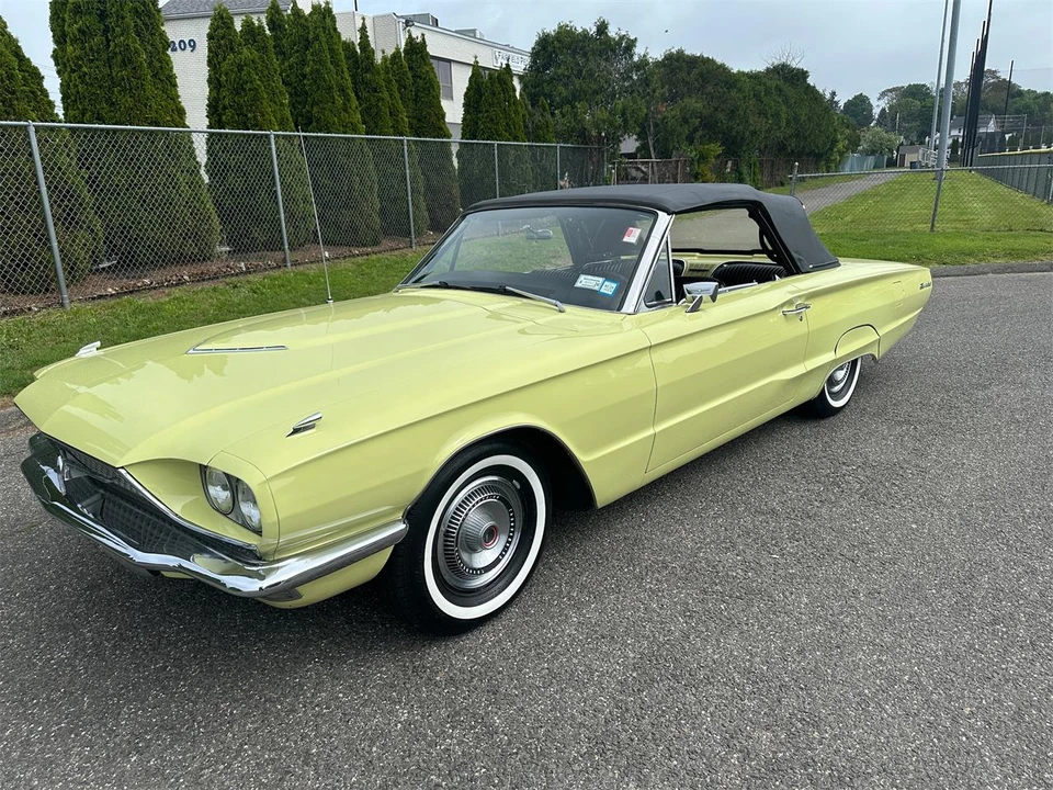 1966 Ford Thunderbird 4th Gen - Image 2 of 31