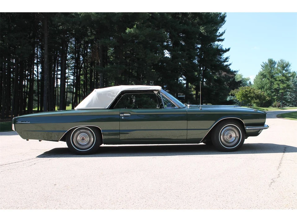 1966 Ford Thunderbird 4th Gen - Image 8 of 31