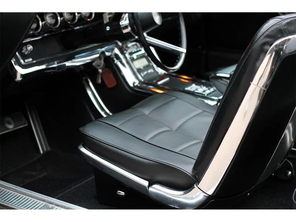 1966 Ford Thunderbird 4th Gen - Image 19 of 31