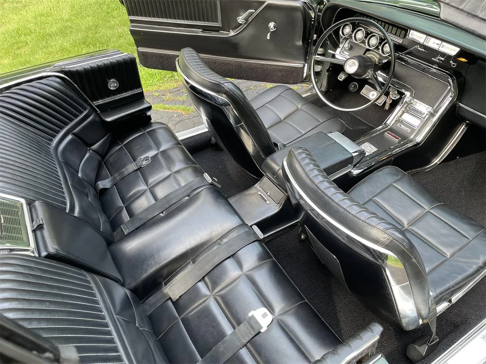 1966 Ford Thunderbird 4th Gen - Image 16 of 31