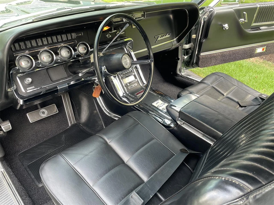 1966 Ford Thunderbird 4th Gen - Image 14 of 31