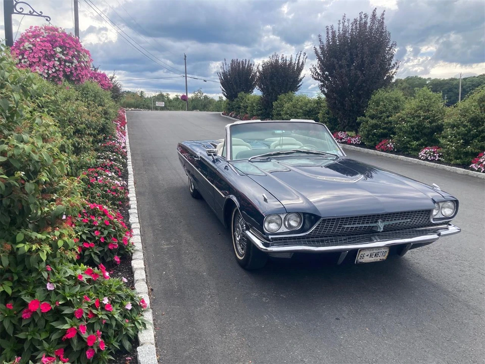 1966 Ford Thunderbird 4th Gen - Image 6 of 31