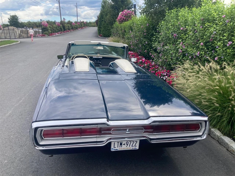1966 Ford Thunderbird 4th Gen - Image 12 of 31