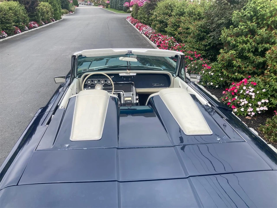 1966 Ford Thunderbird 4th Gen - Image 11 of 31