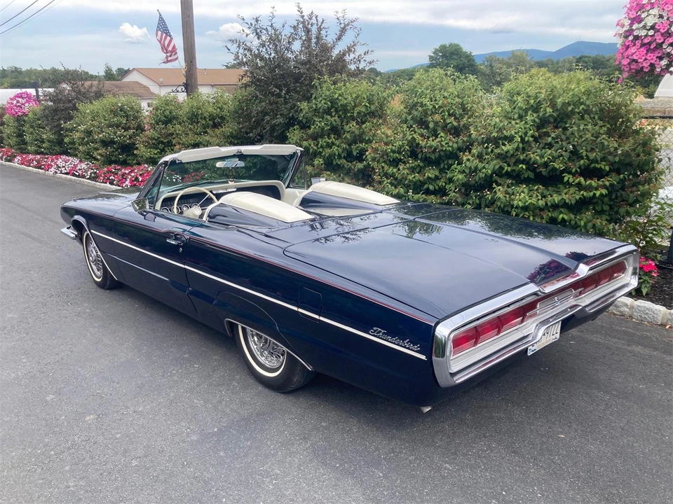 1966 Ford Thunderbird 4th Gen - Image 20 of 31