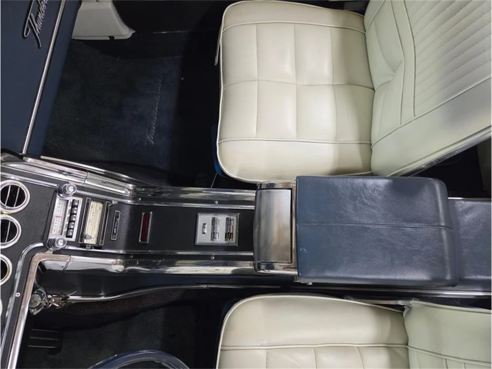 1966 Ford Thunderbird 4th Gen - Image 25 of 31