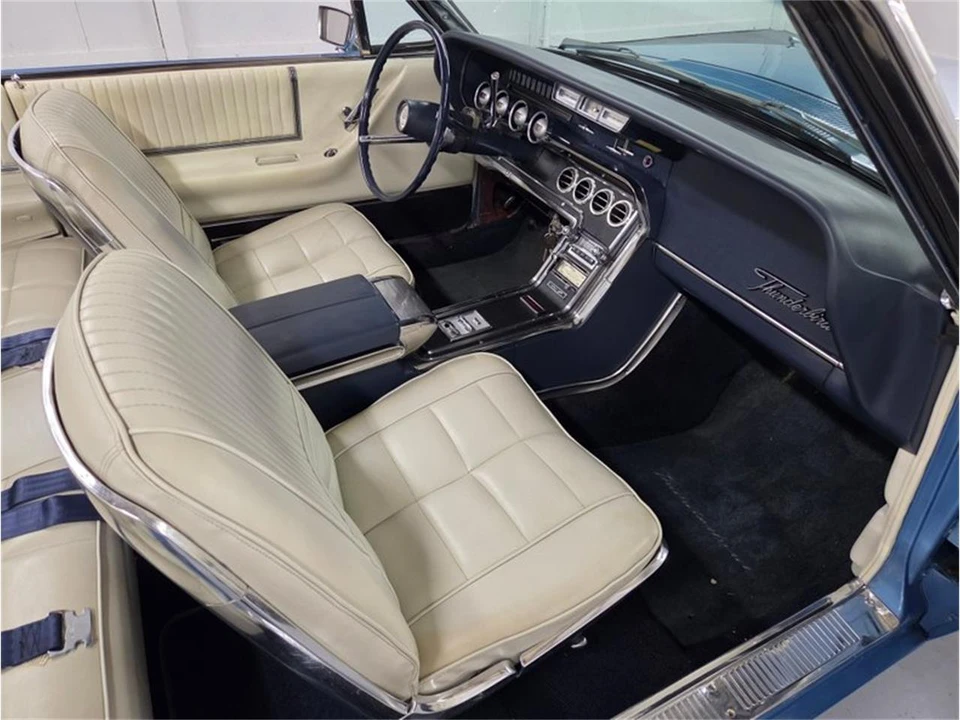 1966 Ford Thunderbird 4th Gen - Image 23 of 31