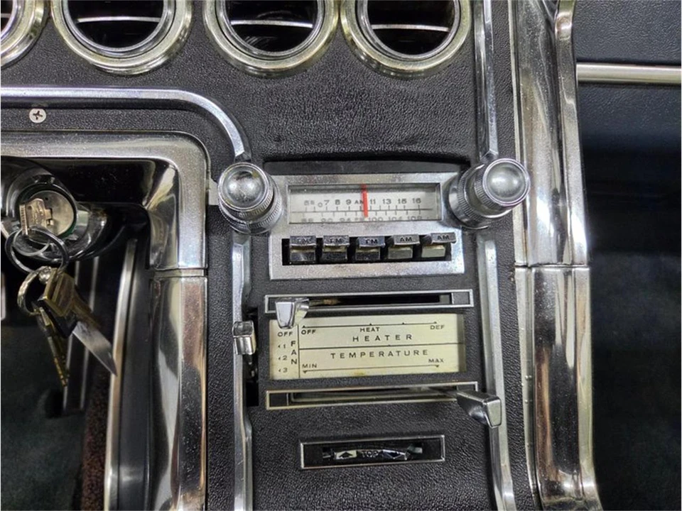 1966 Ford Thunderbird 4th Gen - Image 28 of 31