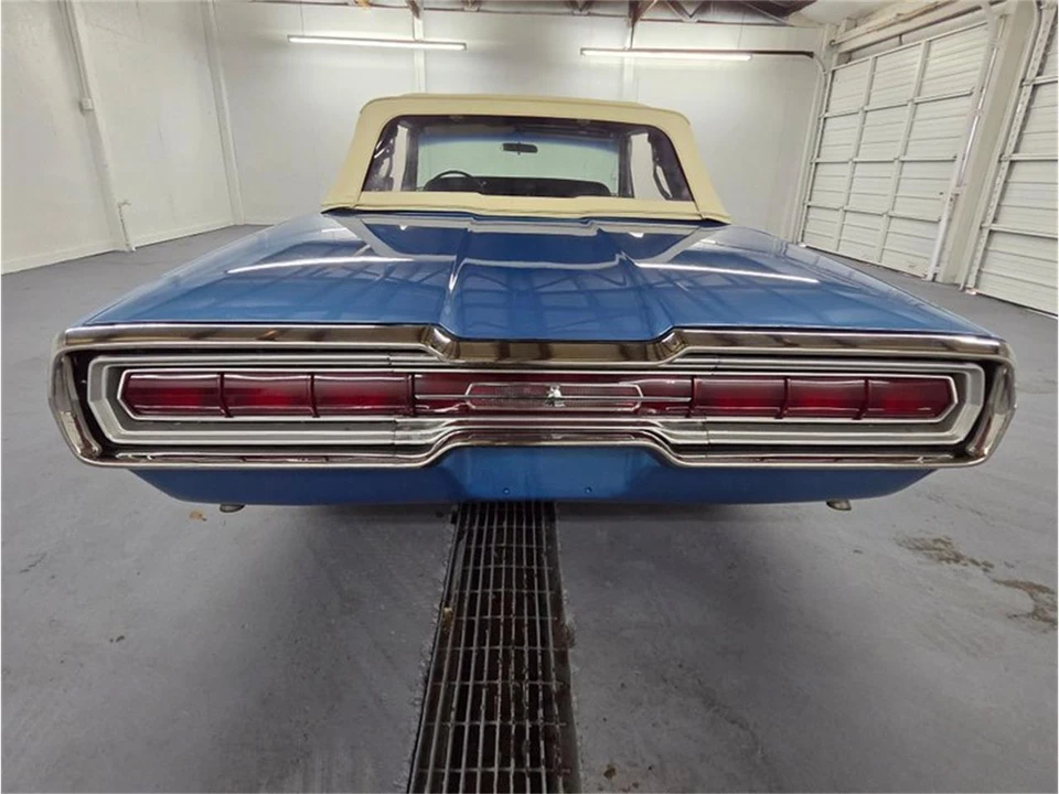 1966 Ford Thunderbird 4th Gen - Image 16 of 31