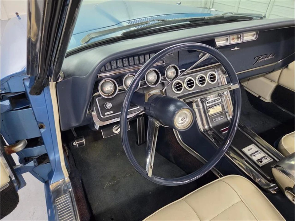 1966 Ford Thunderbird 4th Gen - Image 26 of 31