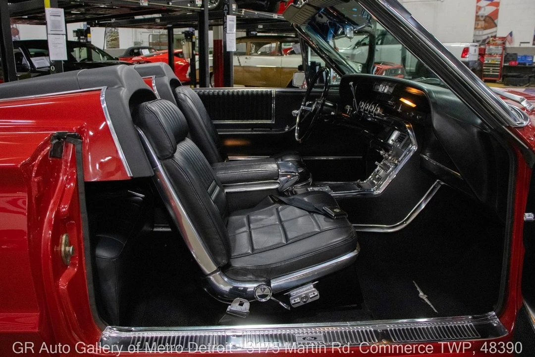 1966 Ford Thunderbird 4th Gen - Image 12 of 31