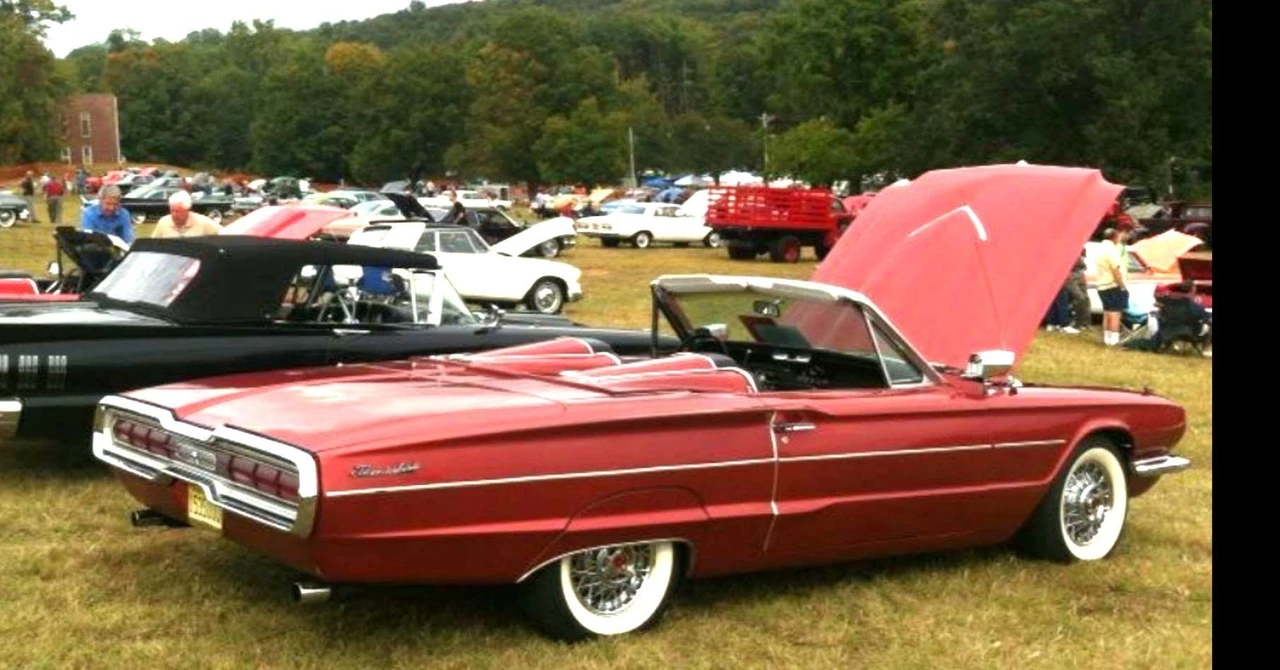 1966 Ford Thunderbird 4th Gen - Image 13 of 31