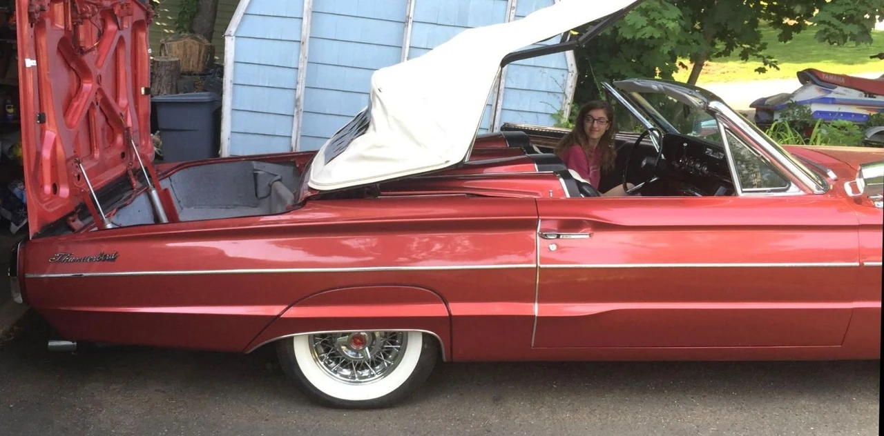 1966 Ford Thunderbird 4th Gen - Image 10 of 31