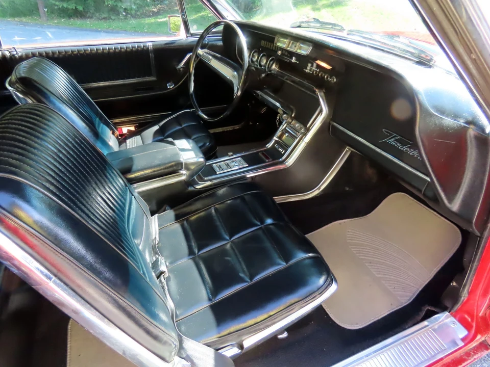 1966 Ford Thunderbird 4th Gen - Image 28 of 31