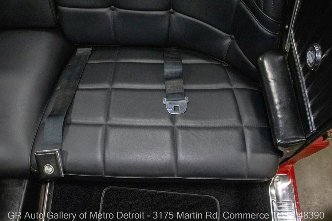1966 Ford Thunderbird 4th Gen - Image 22 of 31