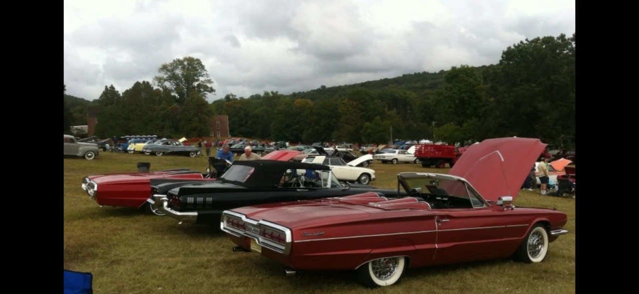 1966 Ford Thunderbird 4th Gen - Image 11 of 31