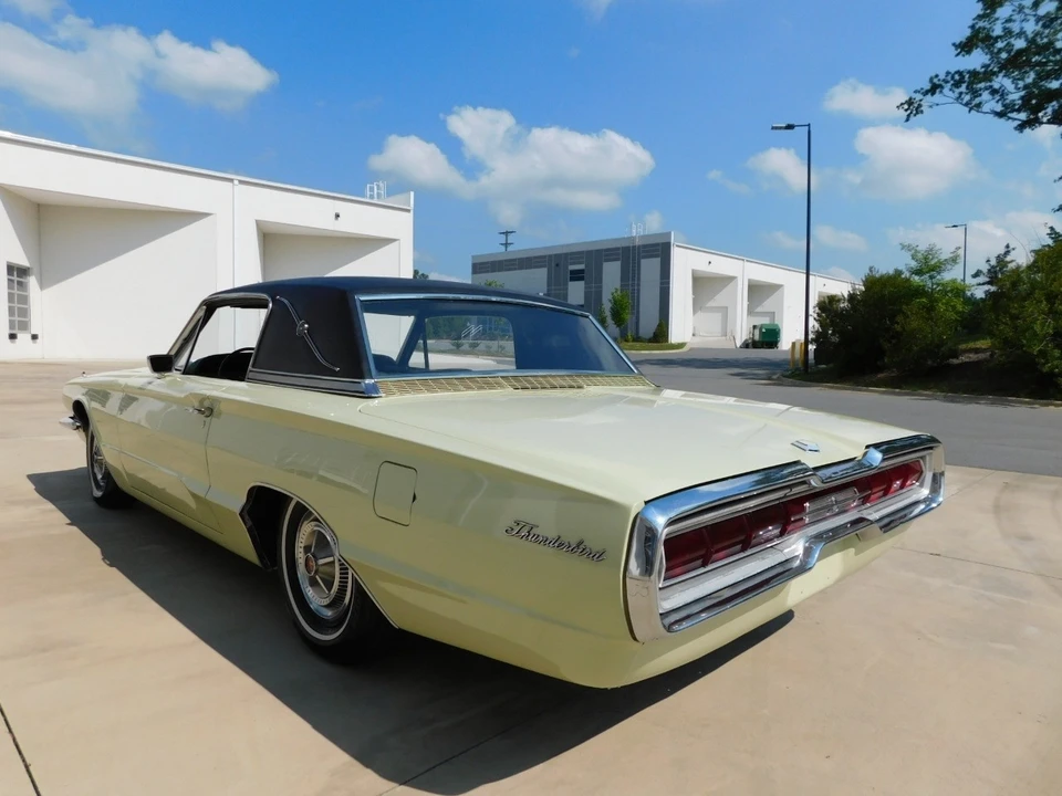 1966 Ford Thunderbird 3rd Gen - Image 10 of 12