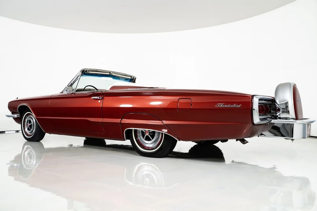 1966 Ford Thunderbird 4th Gen - Image 9 of 12